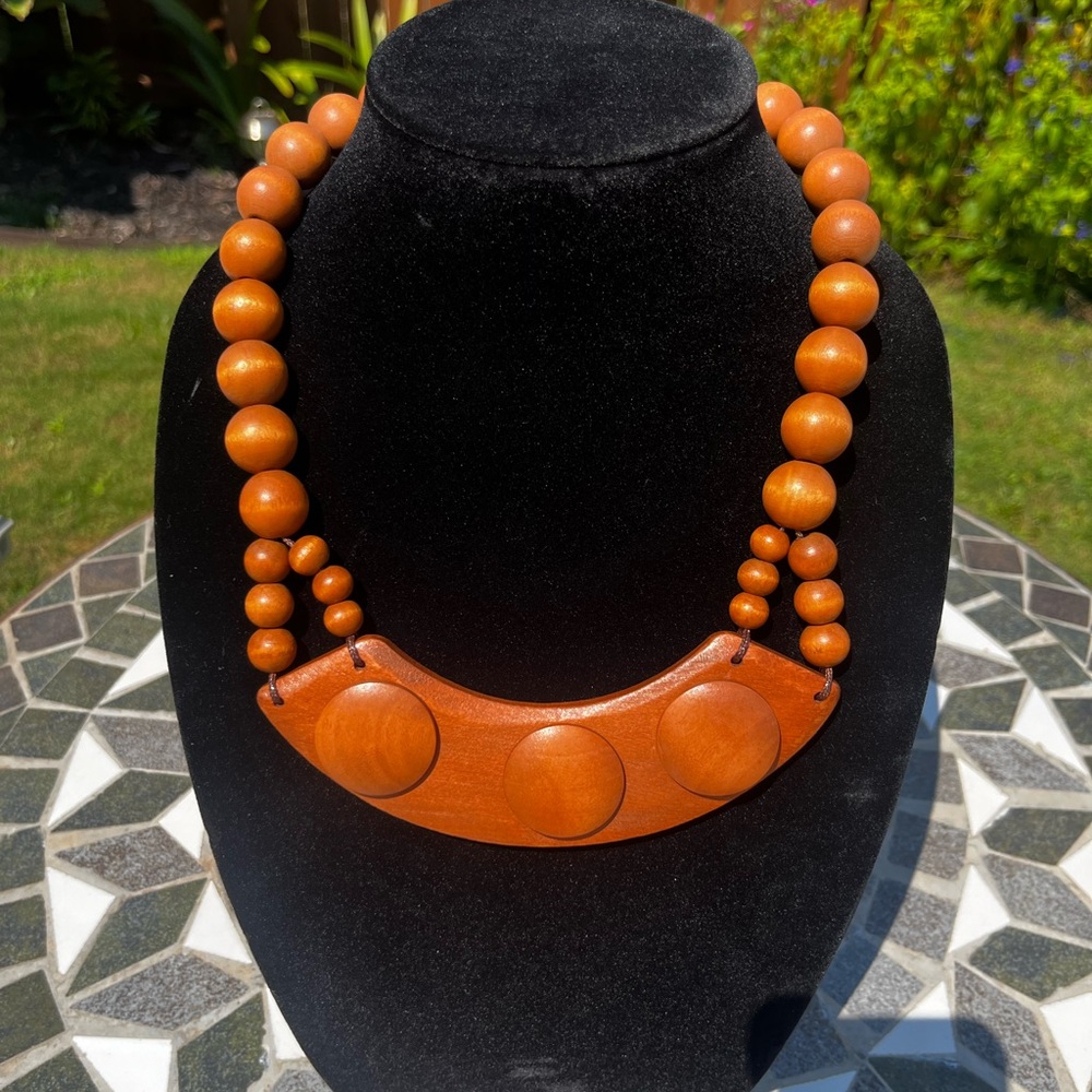 Chic Wooden Beaded Necklace